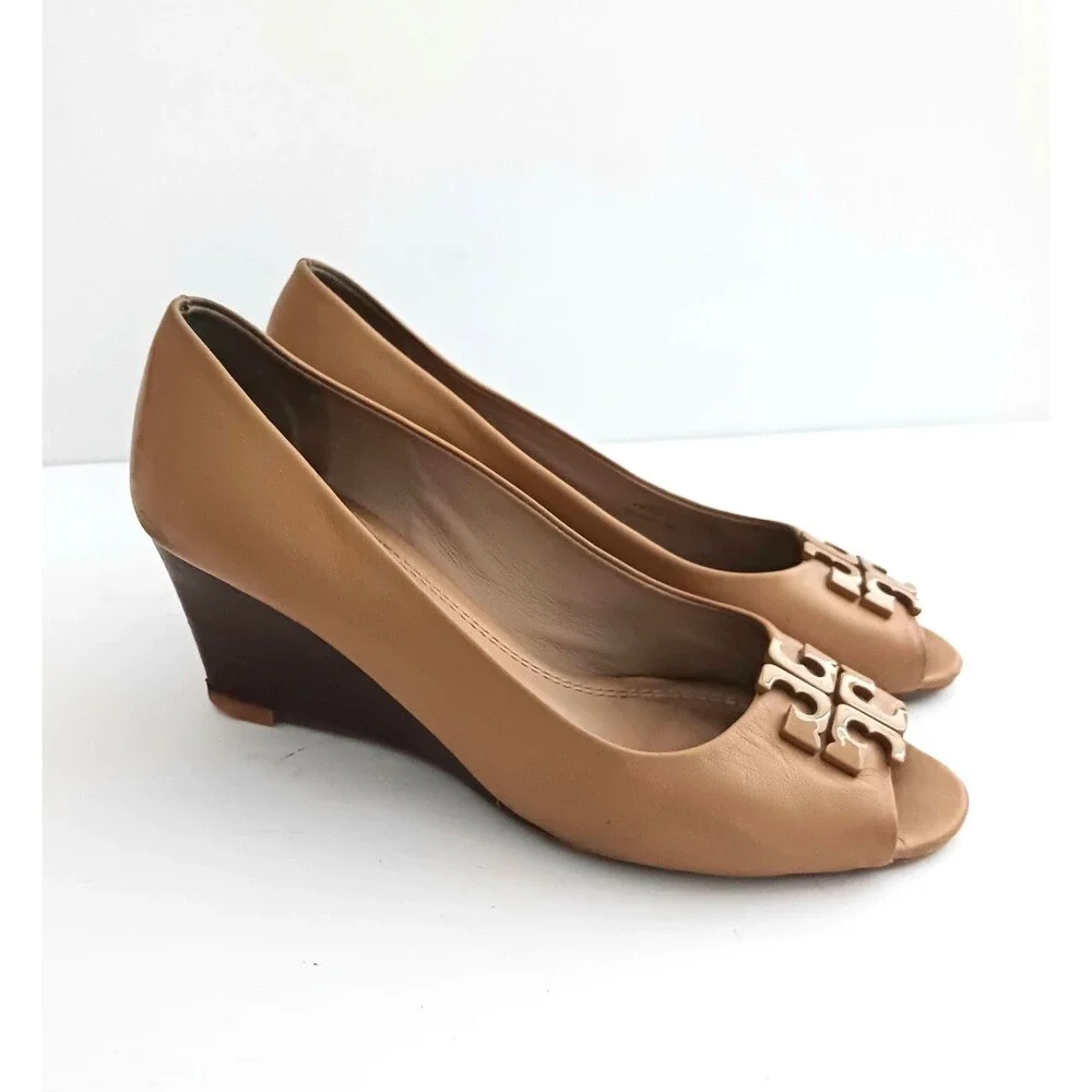 Tory Burch Lowell Peep Toe Wedge Camel Tan Leaher Stacked Wood Heel Dustbag 7.5M